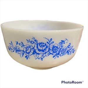 Vintage Federal Glass 2.5 qt Mixing Bowl with Blue Rose Pattern